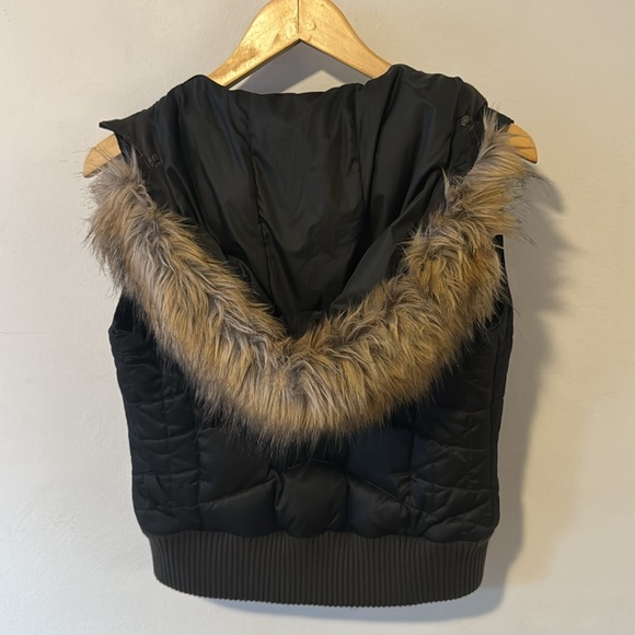 Vintage North Face puffer vest with faux fur hood lining XS - Picture 3 of 11